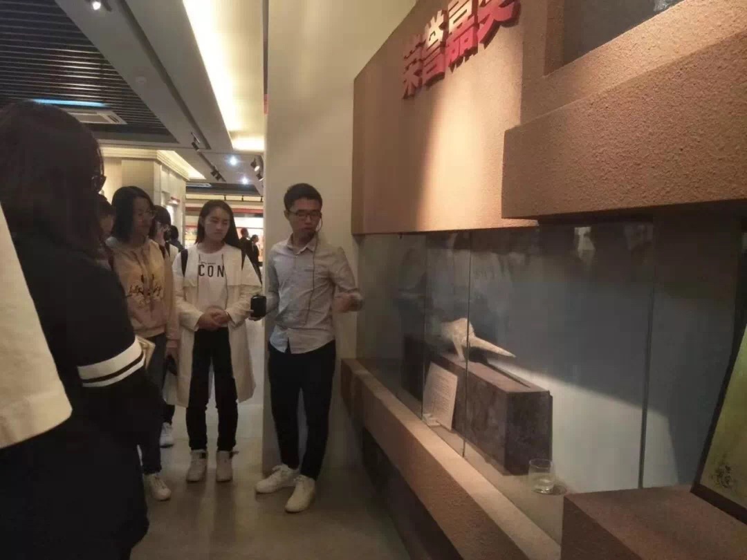 1569501939799571.jpeg 1569501939799571.jpeg